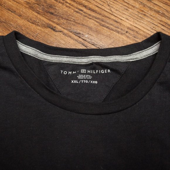 SOLD // Tommy Hilfiger Embroidered T-Shirt - NWOT - Size XXL - Picture 3 of 7